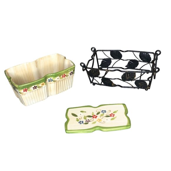 Temp-tations by Tara Other - Temp-tations Old World Bakeware Bread Pan Basket Trivet Green Red Blue Casserole